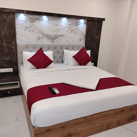 Mayuri Residency Hotel Attibele ภายนอก รูปภาพ