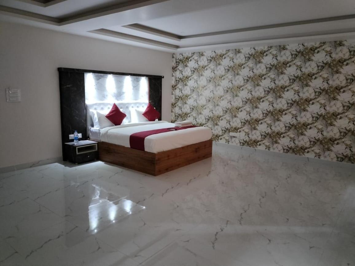 Mayuri Residency Hotel Attibele ภายนอก รูปภาพ